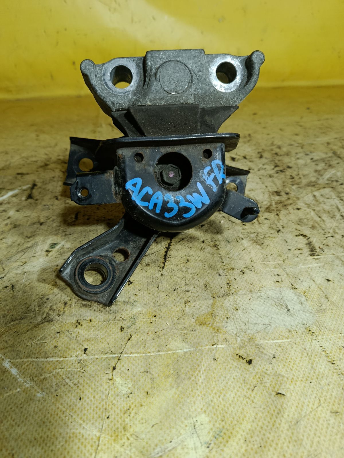 Подушка двигателя на Toyota Vanguard ACA33W 2AZ-FE Фото 1