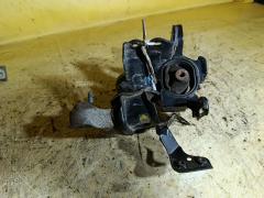 Подушка двигателя на Toyota Corolla Fielder NZE144G 1NZ-FE