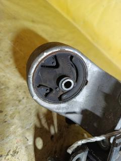 Подушка двигателя на Nissan Ad Van VFY11 QG15DE Фото 4