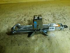 Домкрат на Nissan X-Trail NT30 Фото 2