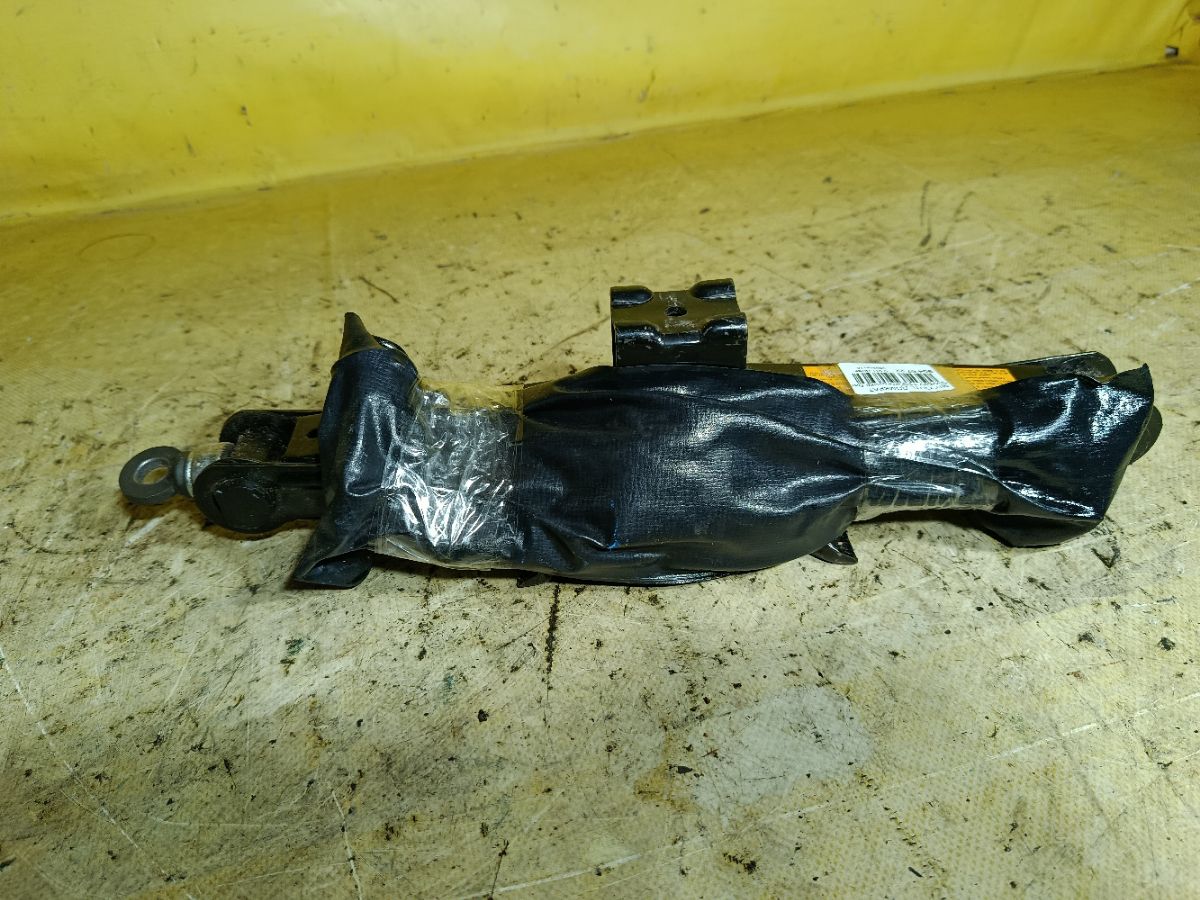 Домкрат на Mitsubishi Outlander CW5W Фото 2