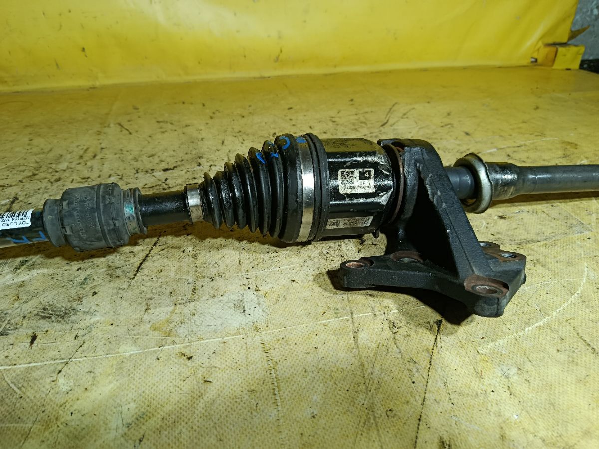 Привод на Toyota Corolla Axio NZE164 1NZ-FE Фото 3