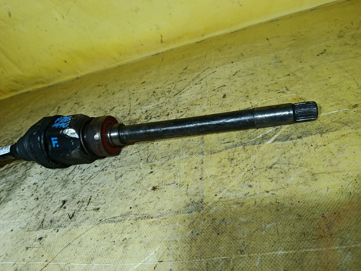 Привод на Toyota Corolla Fielder NZE144G 1NZ-FE Фото 4