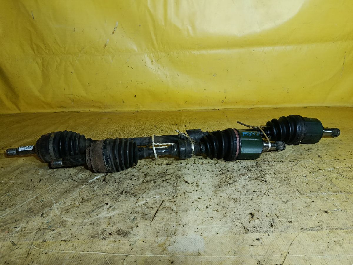 Привод на Mitsubishi Lancer Cedia Wagon CS5W 4G93 Фото 1