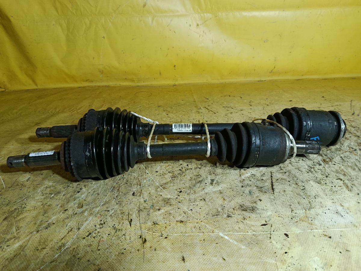 Привод на Mitsubishi Pajero Io H76W 4G93 Фото 1