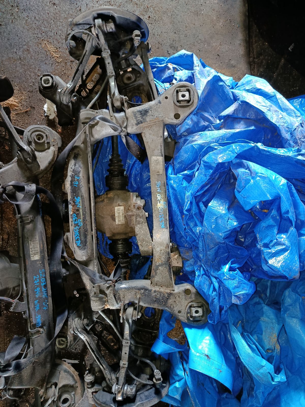 Балка подвески на Bmw 3-Series E90-VA72 N46B20BF Фото 1