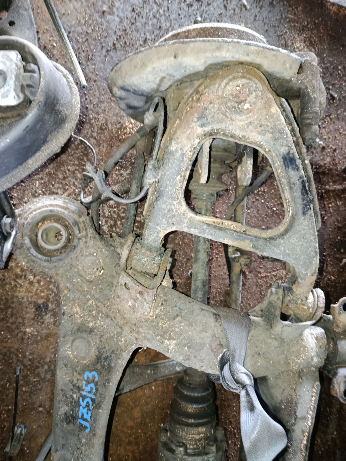 Балка подвески на Toyota Crown JZS153 1JZ-GE Фото 2