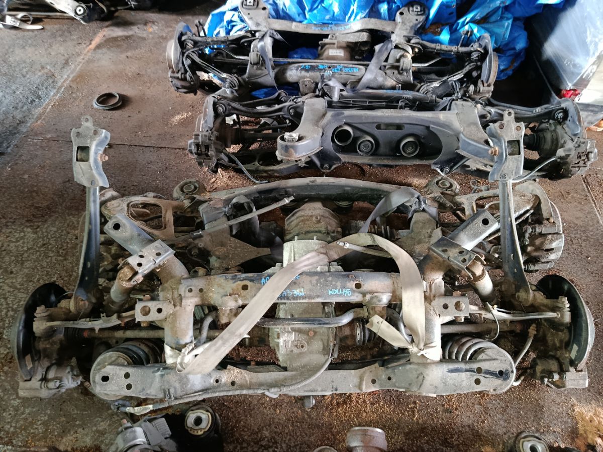 Балка подвески на Toyota Vanguard ACA33W 2AZ-FE Фото 1