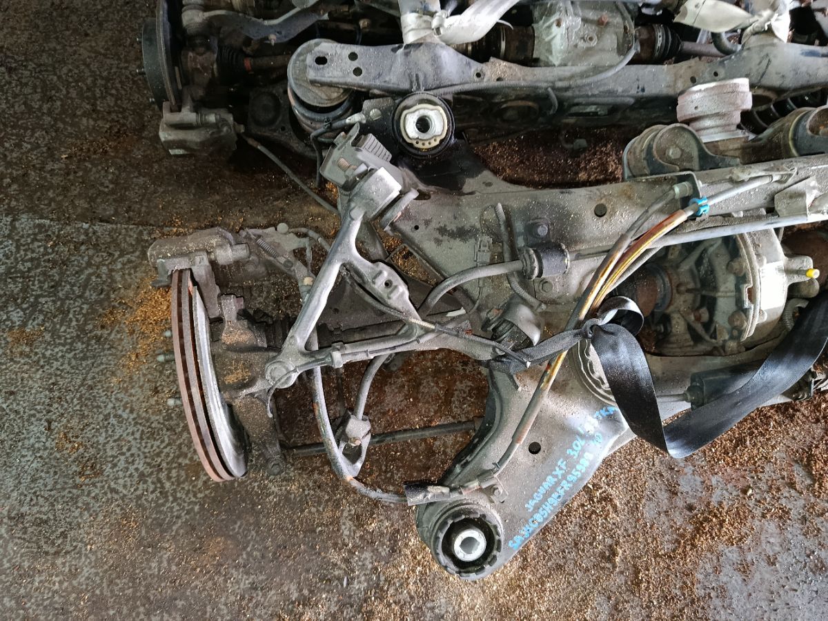 Балка подвески на Jaguar Xf X250 AJ30 Фото 2