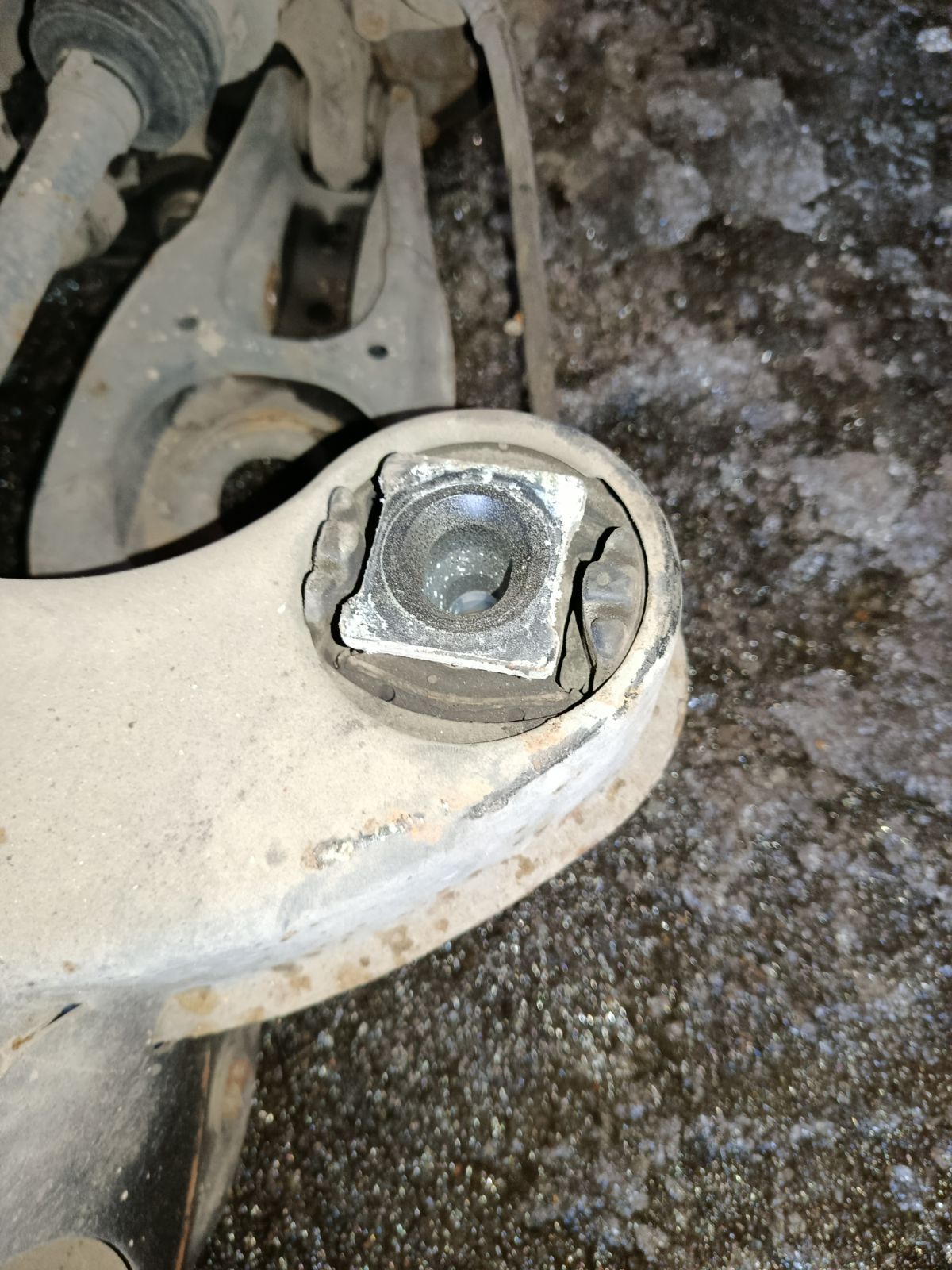 Балка подвески на Mercedes-Benz C-Class W203.045 111.955 Фото 8