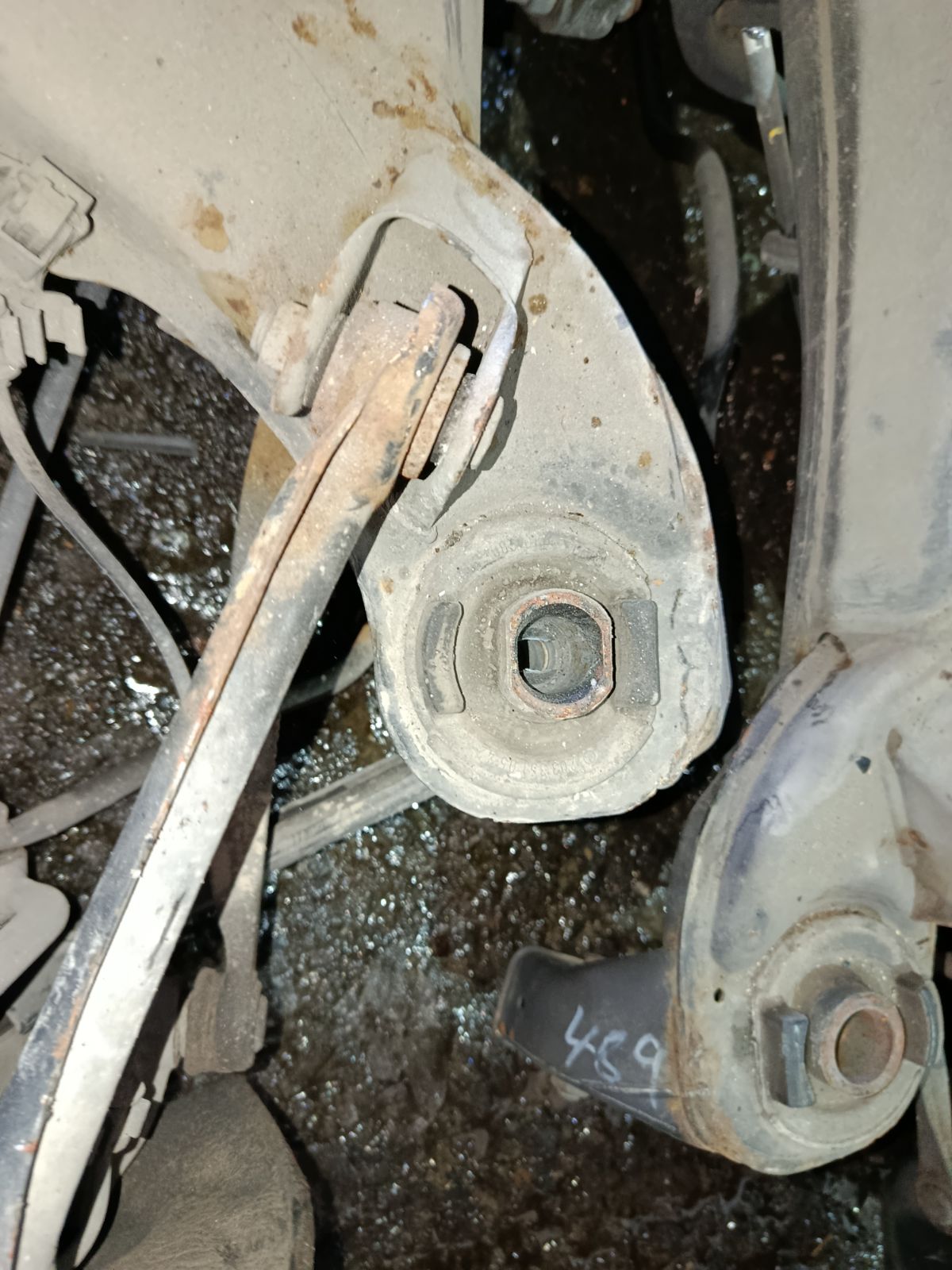 Балка подвески на Mercedes-Benz C-Class W203.045 111.955 Фото 9