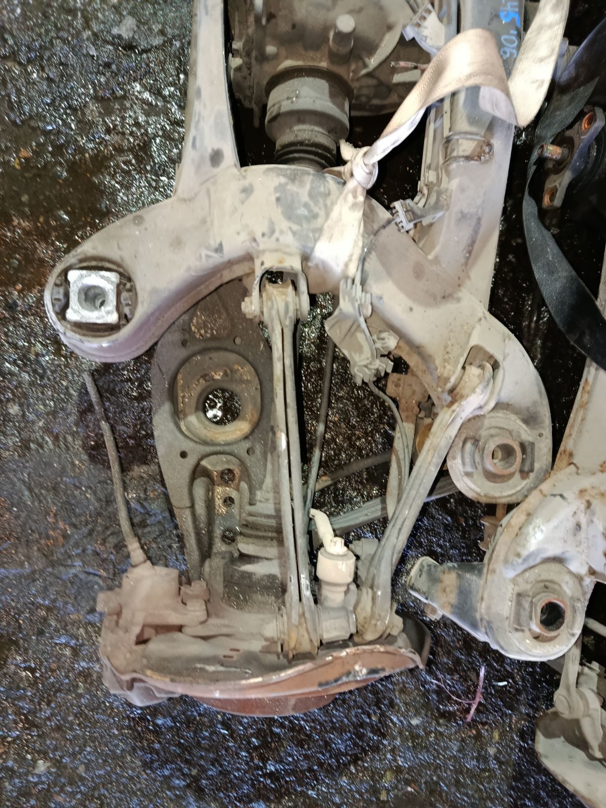 Балка подвески на Mercedes-Benz C-Class Station Wagon S203.246 271.946 Фото 8