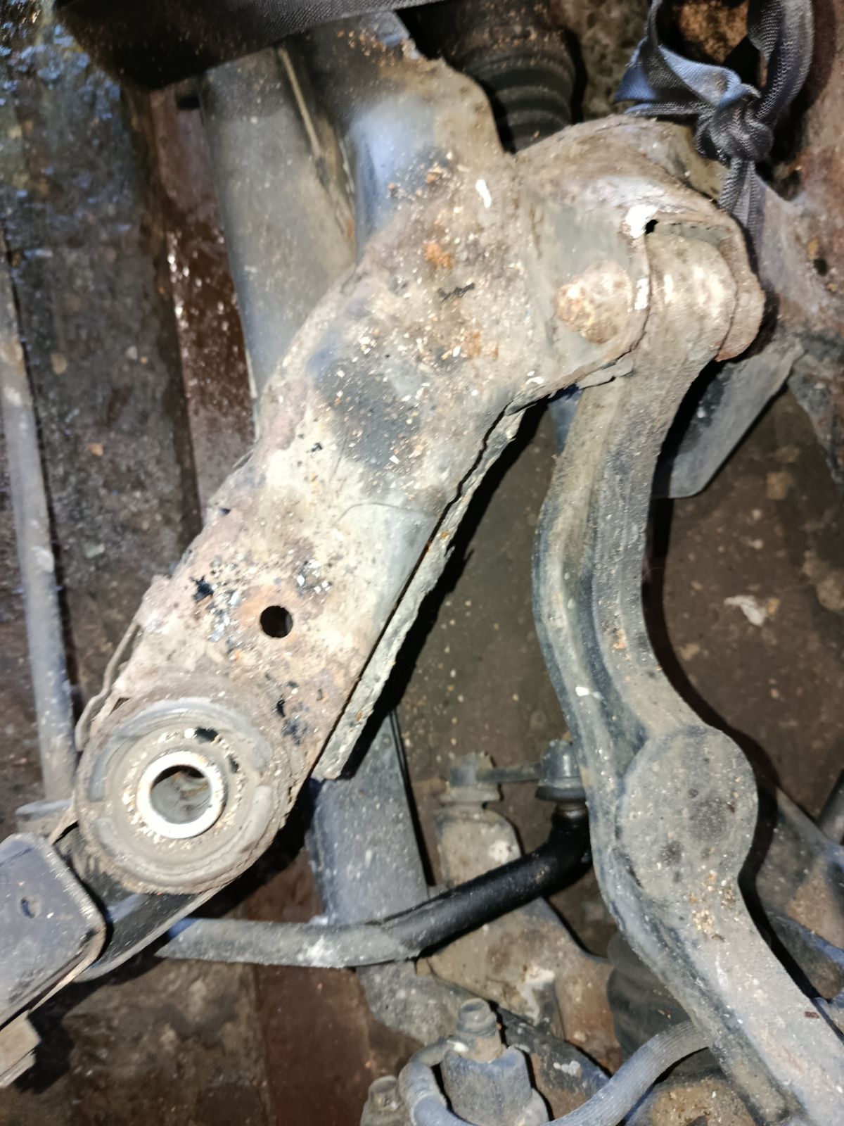 Балка подвески на Subaru Legacy Wagon BH5 EJ202 Фото 4