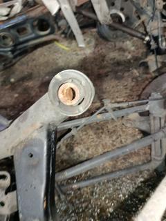 Балка подвески на Nissan X-Trail NT30 QR20DE Фото 5