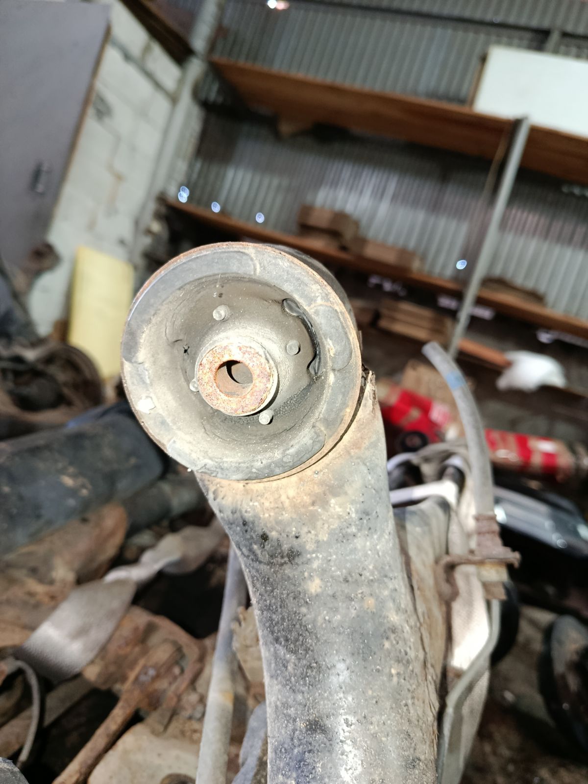 Балка подвески на Toyota Corolla Axio NZE164 1NZ-FE Фото 5