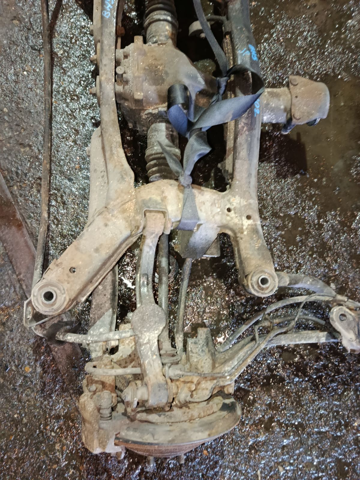 Балка подвески на Subaru Legacy Wagon BH5 EJ206 Фото 6