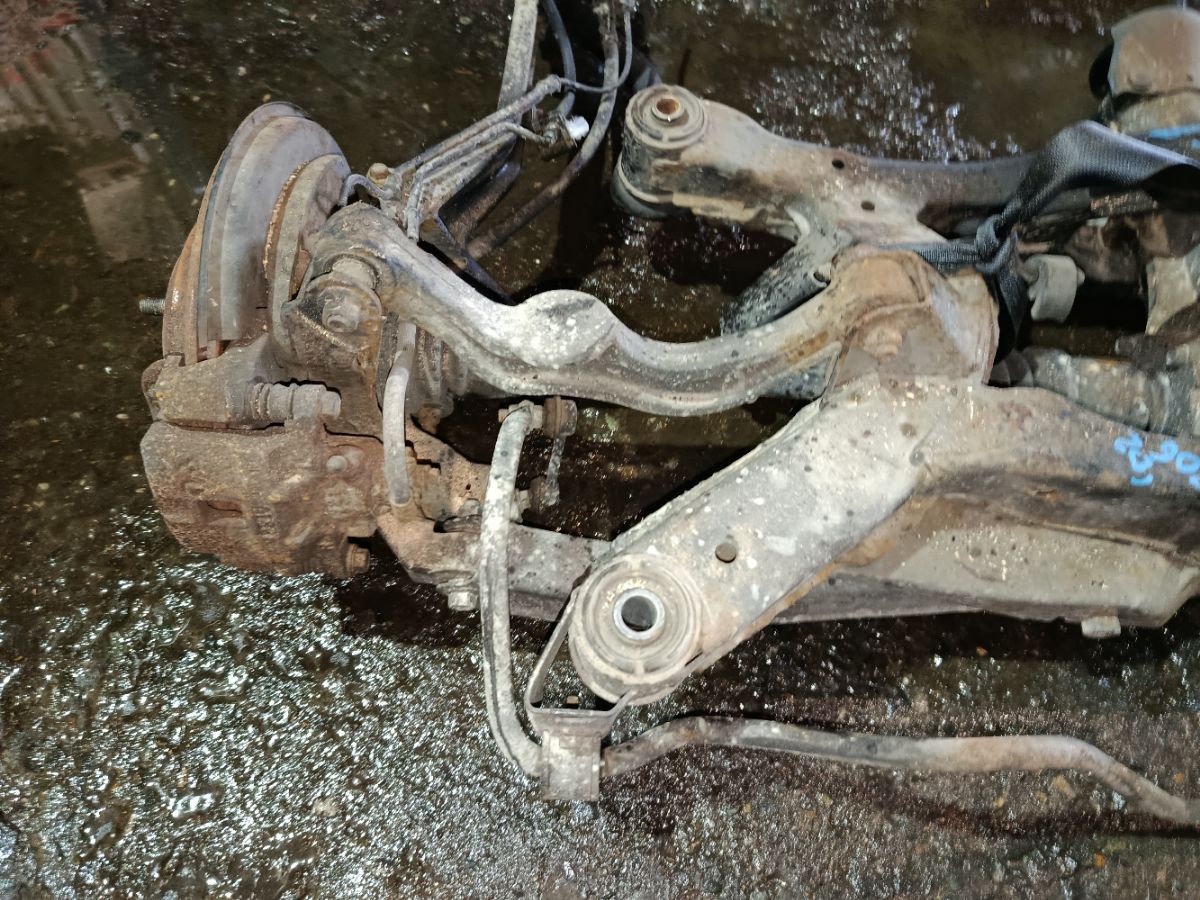 Балка подвески на Subaru Legacy Wagon BH5 EJ206 Фото 7