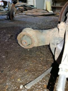 Балка подвески на Toyota Corolla Fielder NZE164G 1NZ-FE Фото 7