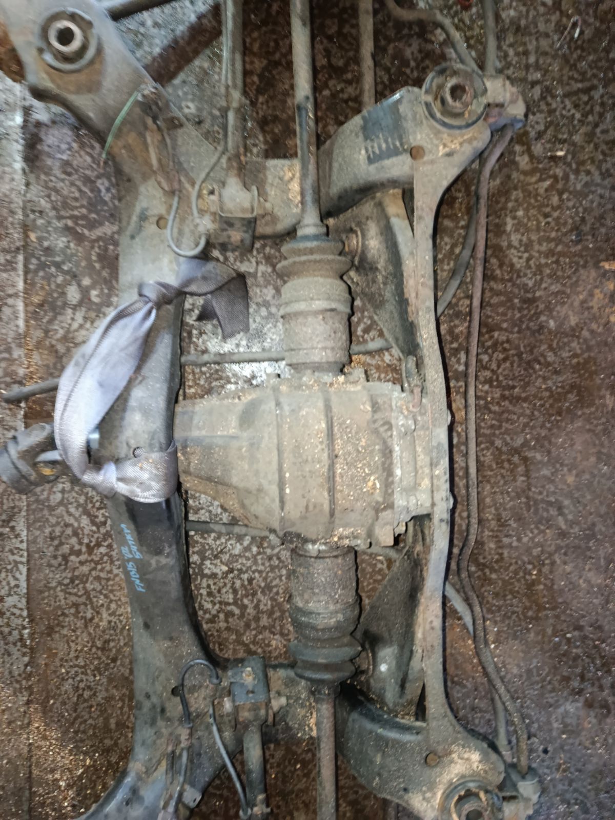 Балка подвески на Nissan Sunny FNB15 QG15DE Фото 2