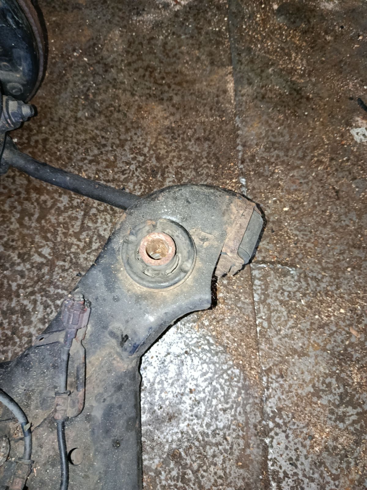 Балка подвески на Nissan Sunny FNB15 QG15DE Фото 8