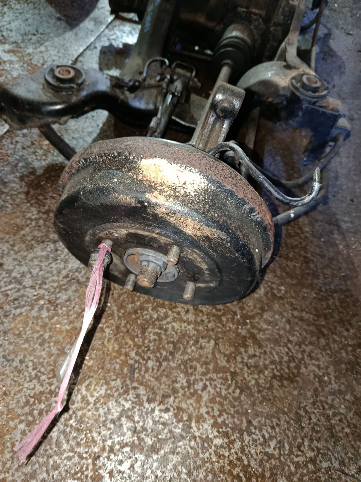 Балка подвески на Nissan Sunny FNB15 QG15DE Фото 9