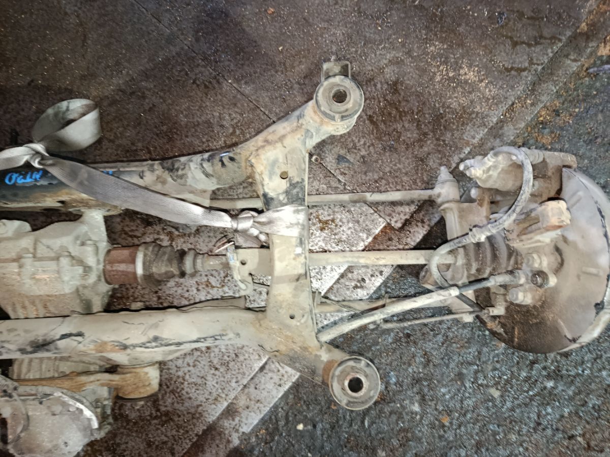 Балка подвески на Nissan X-Trail NT30 QR20DE Фото 18