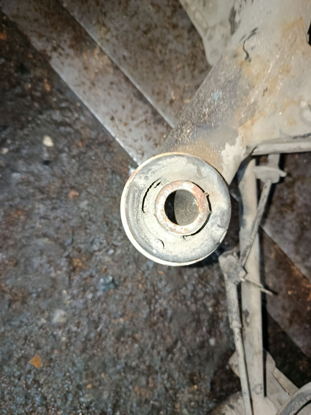 Балка подвески на Nissan X-Trail NT30 QR20DE Фото 19