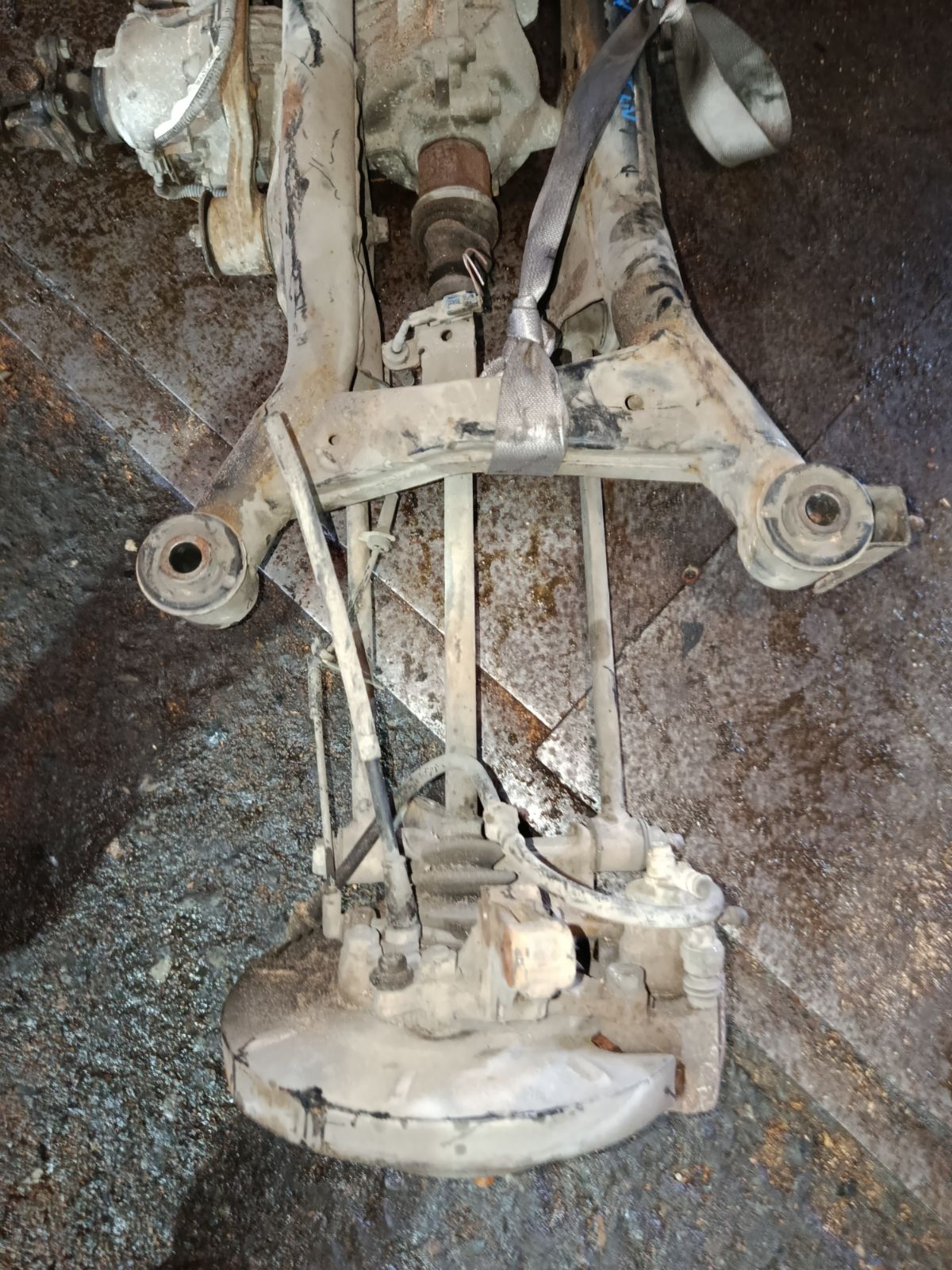 Балка подвески на Nissan X-Trail NT30 QR20DE Фото 9