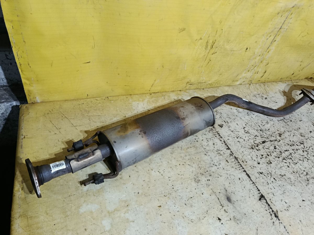 Глушитель на Nissan Note E11 HR15DE Фото 2