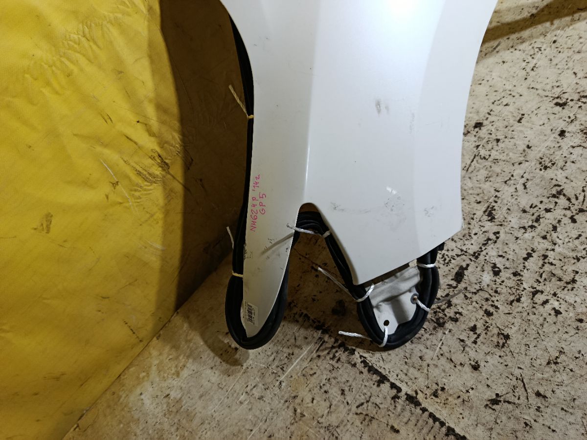 Крыло переднее на Honda Fit Hybrid GP5 Фото 2