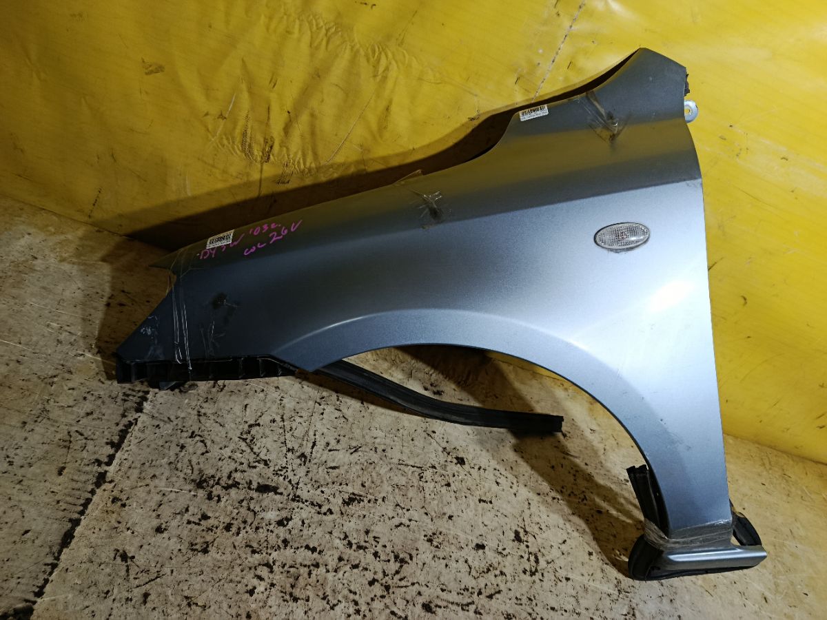 Крыло переднее на Mazda Demio DY3W Фото 1