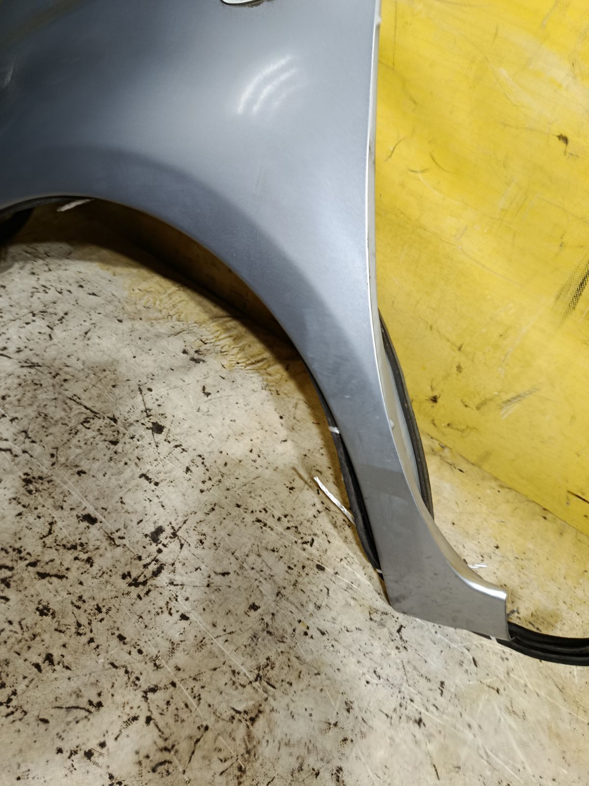 Крыло переднее на Nissan Note E11 Фото 4