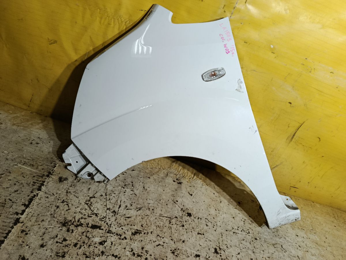 Крыло переднее на Daihatsu Move LA150S Фото 1