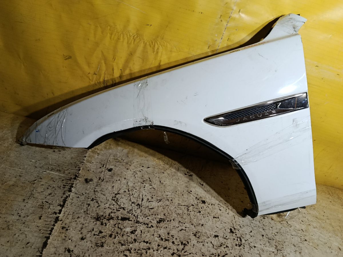 Крыло переднее на Jaguar Xe X760 Фото 1