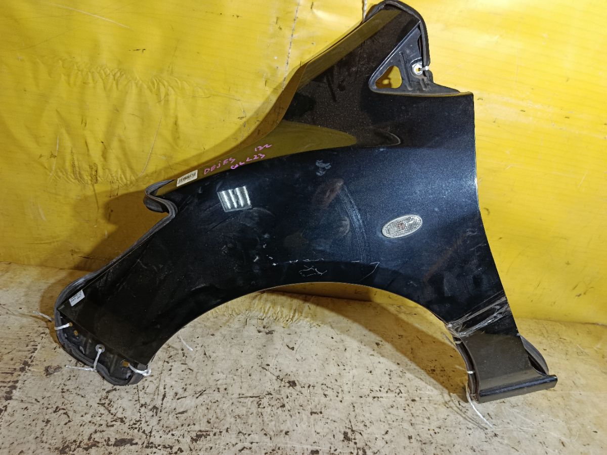 Крыло переднее на Mazda Demio DEJFS Фото 1