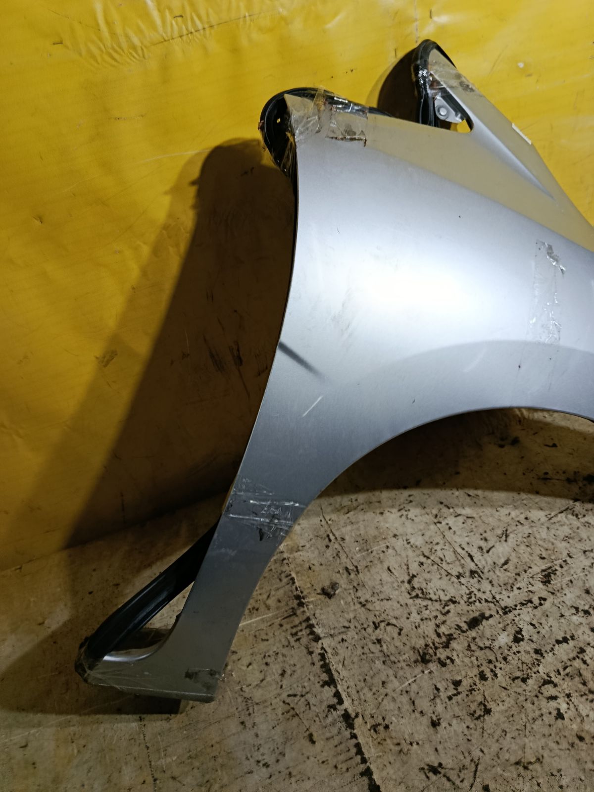 Крыло переднее на Honda Fit GK3 Фото 2