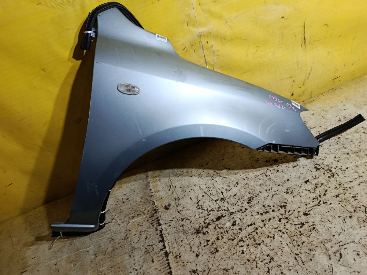 Крыло переднее на Mazda Demio DY3W Фото 1