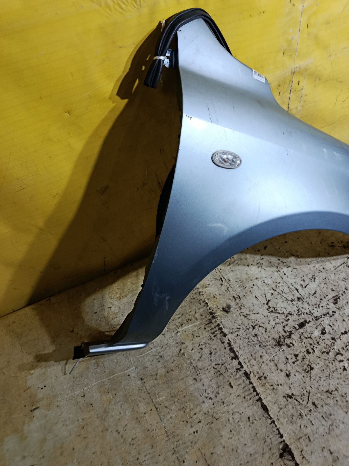 Крыло переднее на Mazda Demio DY3W Фото 2