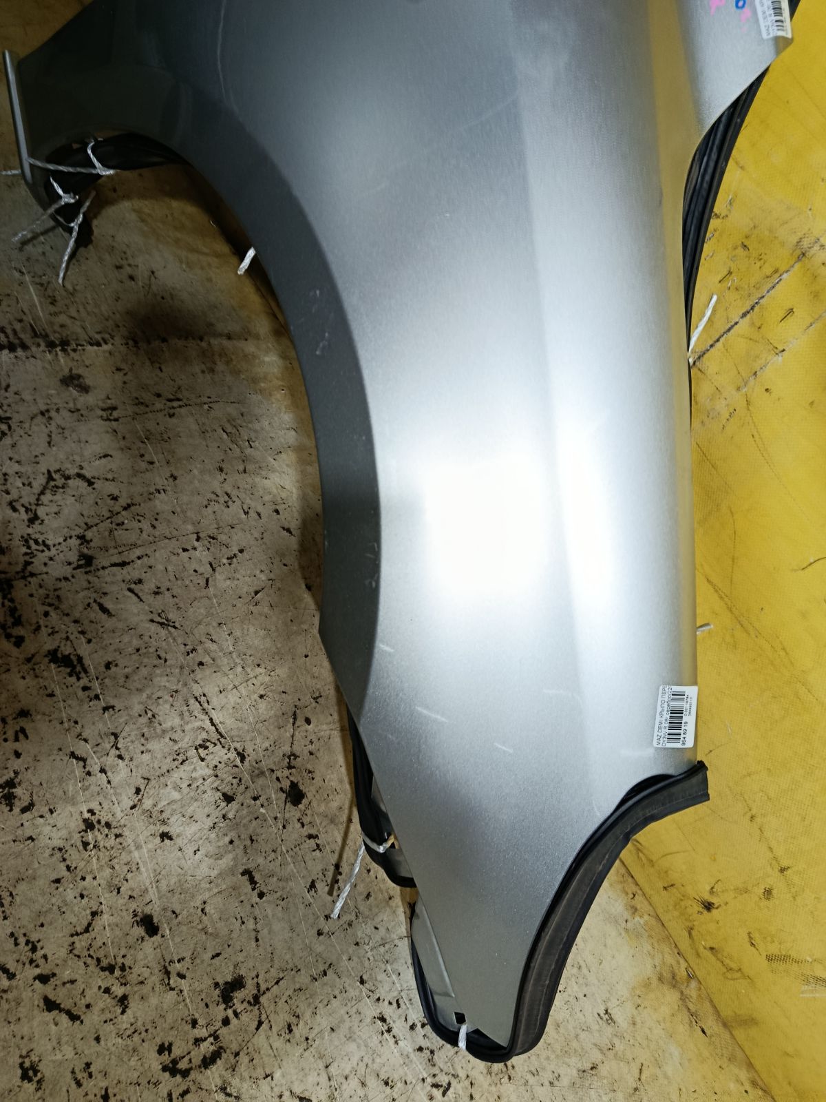 Крыло переднее на Mazda Demio DY3W Фото 3