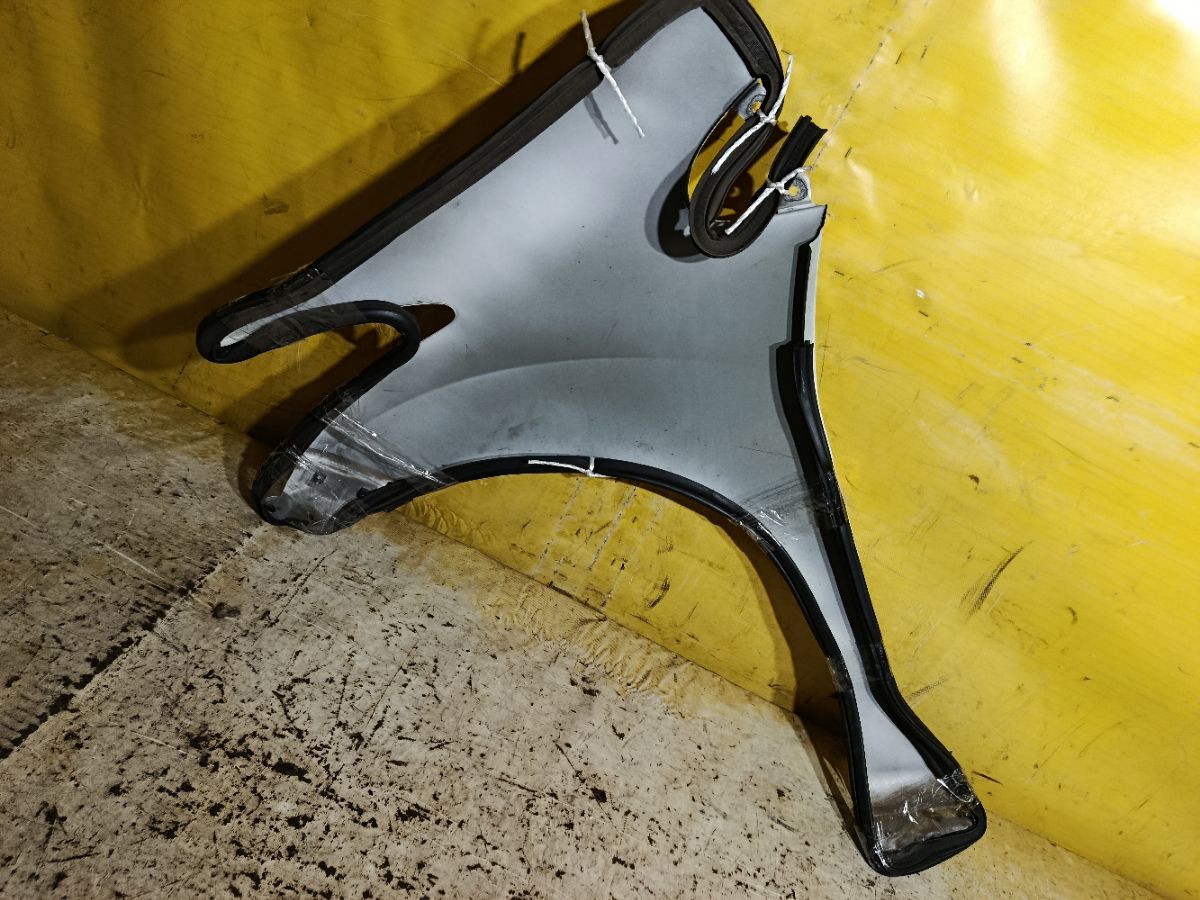 Крыло переднее на Honda Freed GP3 Фото 6