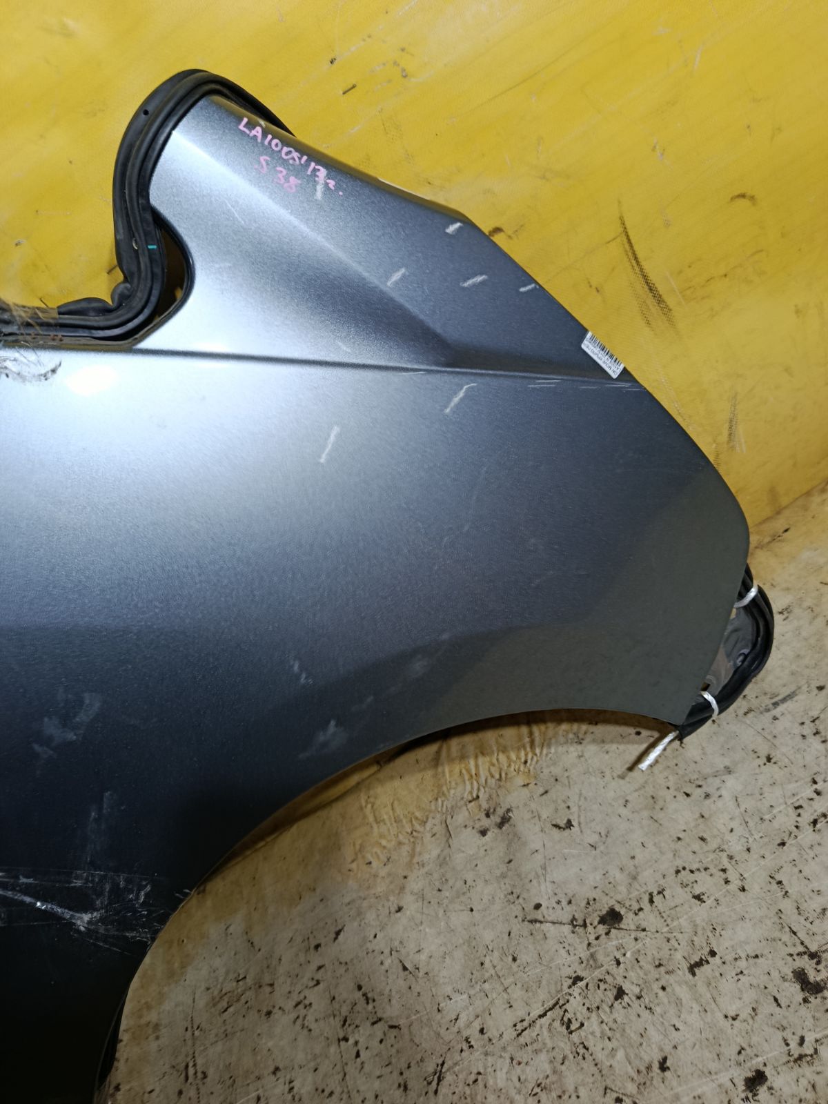 Крыло переднее на Daihatsu Move LA100S Фото 2