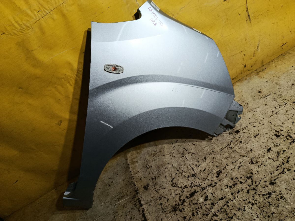Крыло переднее на Daihatsu Move LA150S Фото 1