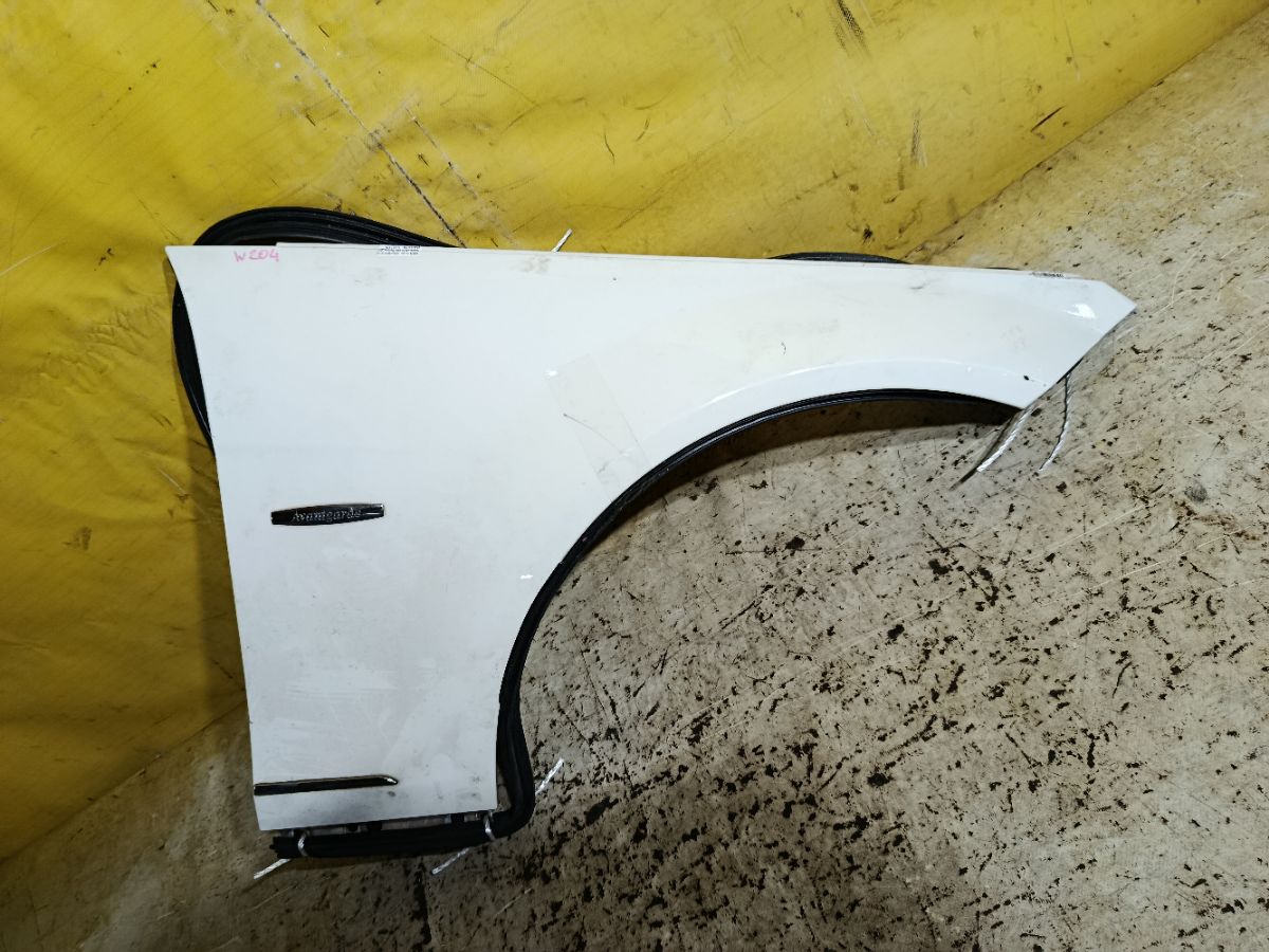 Крыло переднее на Mercedes-Benz C-Class Station Wagon S204.252 Фото 1
