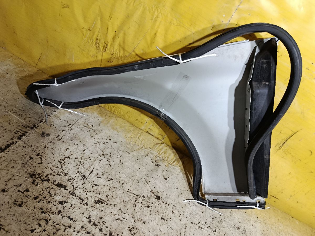 Крыло переднее на Mercedes-Benz C-Class Station Wagon S204.252 Фото 4
