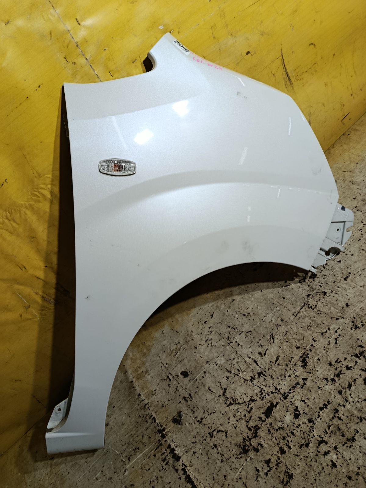 Крыло переднее на Daihatsu Move LA150S Фото 1