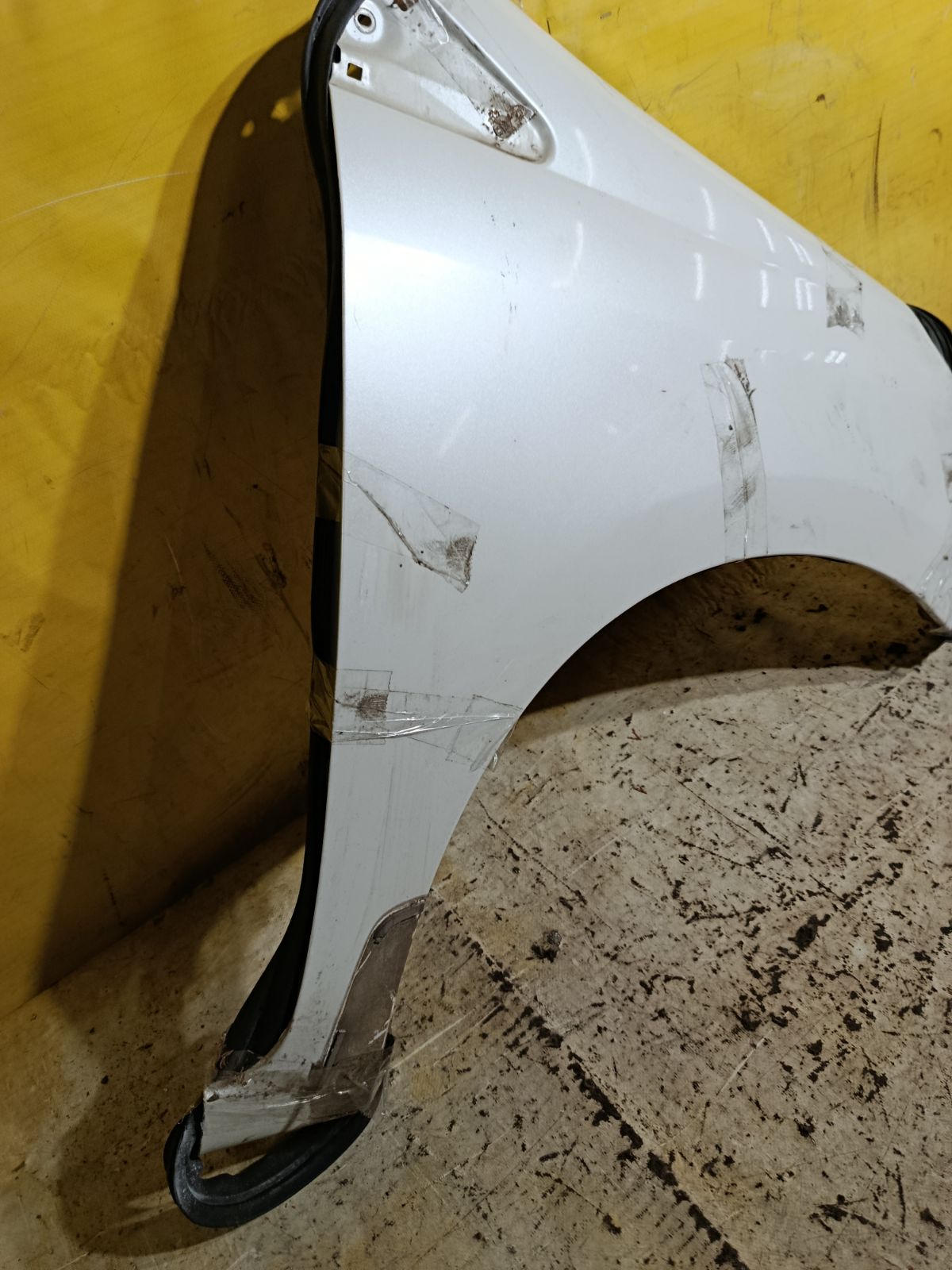 Крыло переднее на Toyota Pixis Epoch LA300A Фото 2