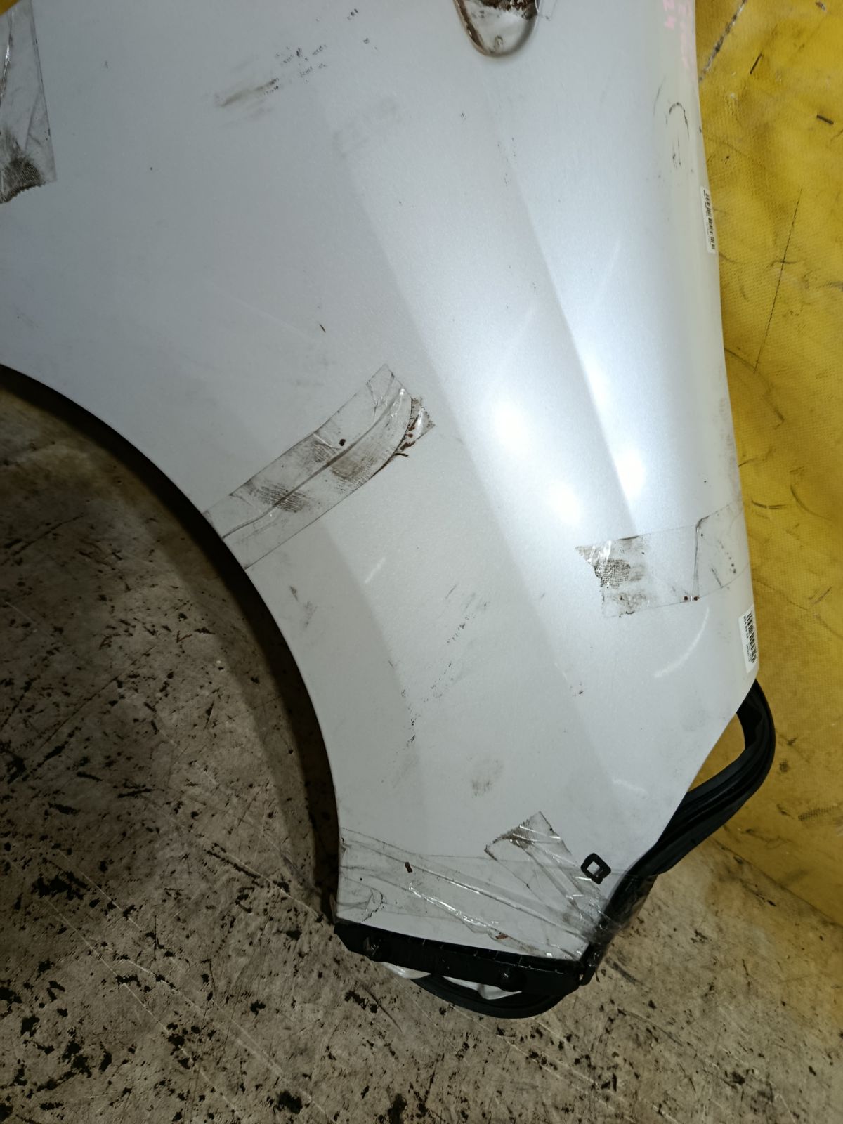 Крыло переднее на Toyota Pixis Epoch LA300A Фото 4