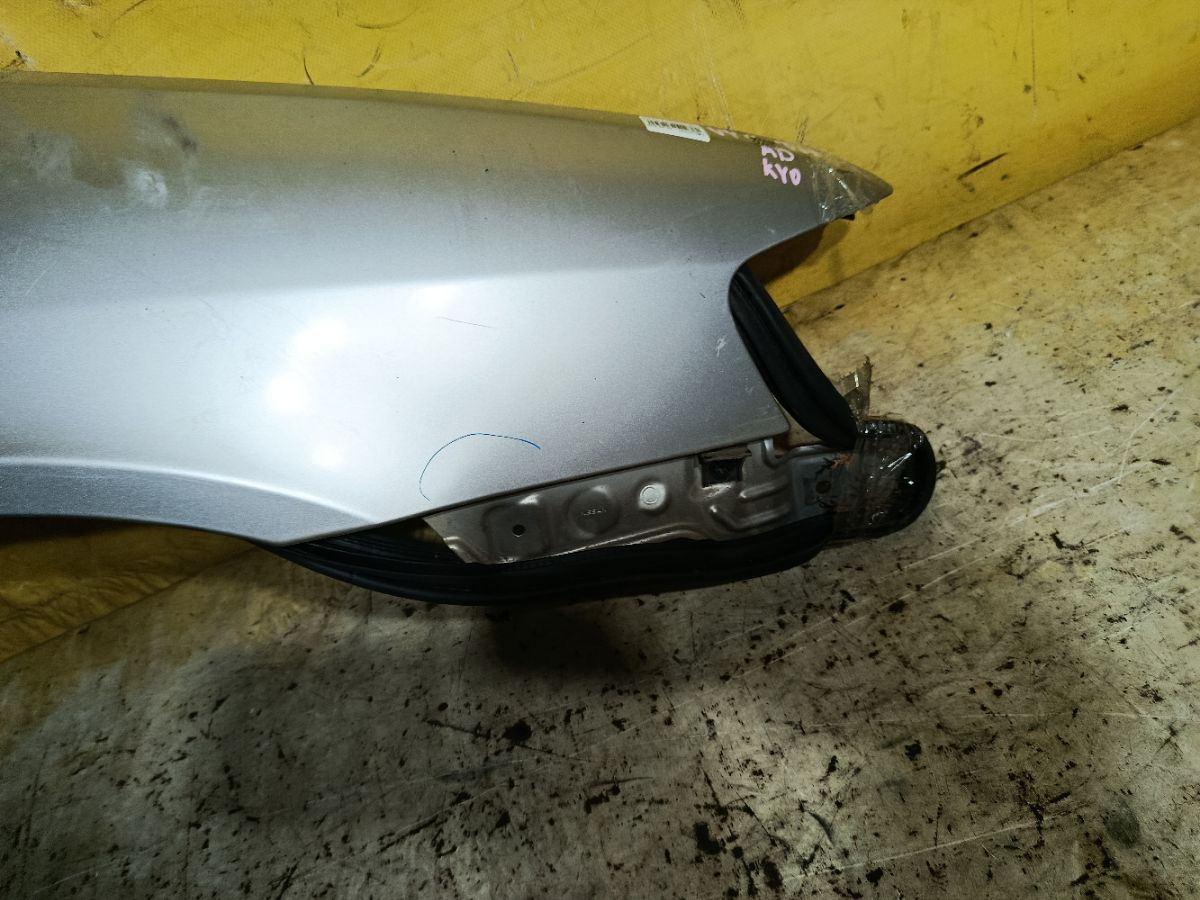 Крыло переднее на Nissan Ad Van VY11 Фото 5