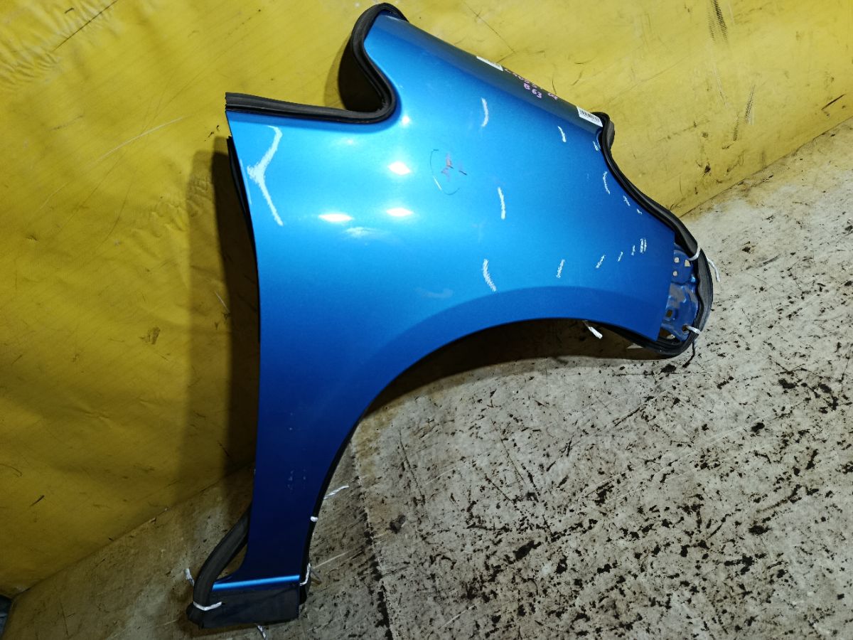 Крыло переднее на Daihatsu Sonica L405S Фото 1