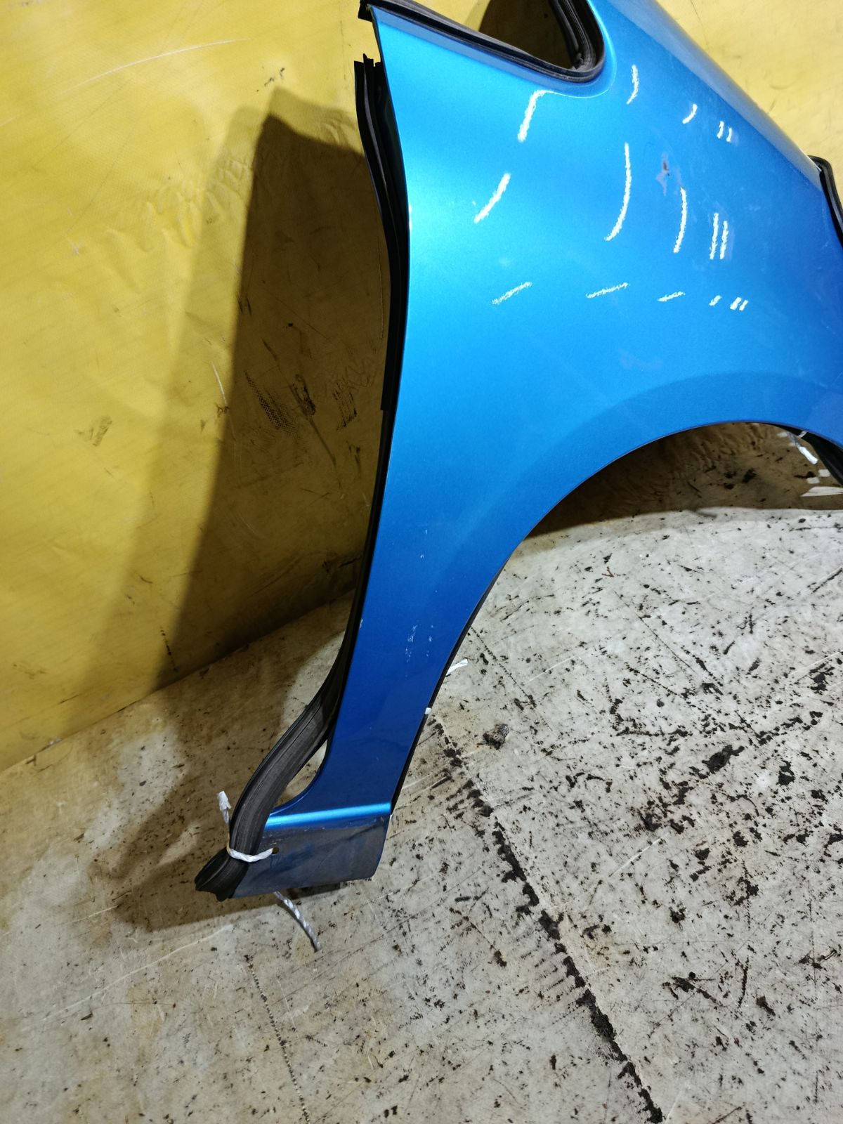 Крыло переднее на Daihatsu Sonica L405S Фото 2